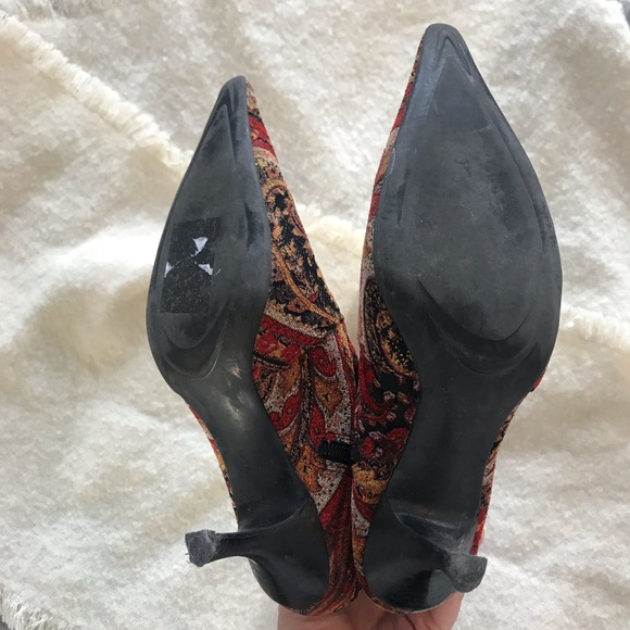 The Boots Everyone Will Notice - Picture 4 of 4